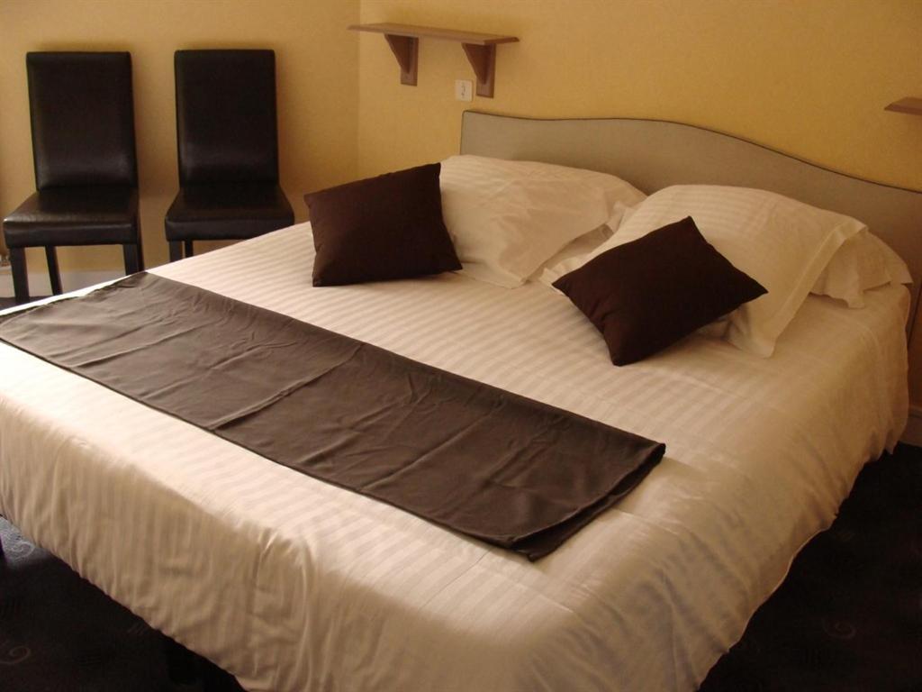 Hotel Le Flaubert Fougères Cameră foto