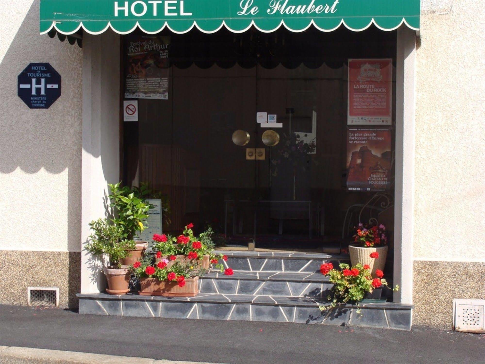 Hotel Le Flaubert Fougères Exterior foto